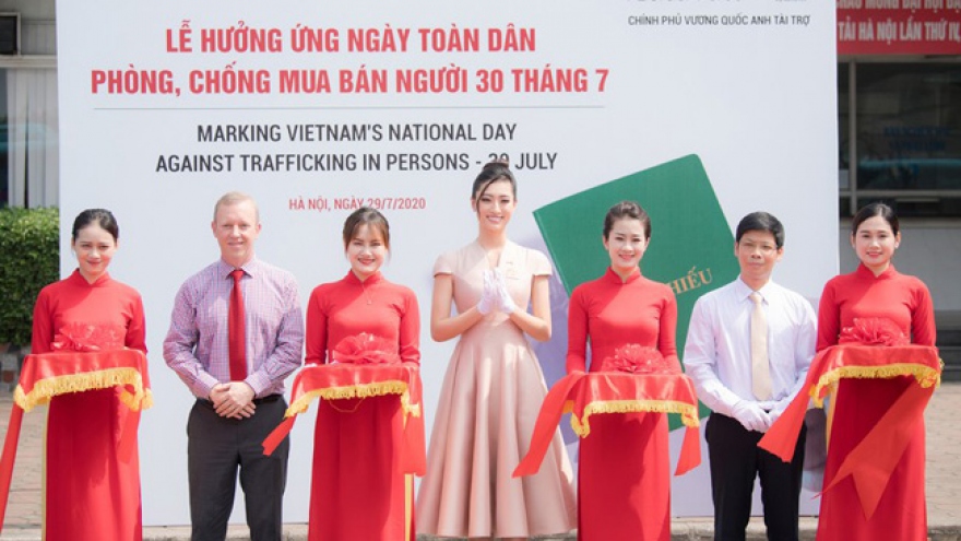 Miss World Vietnam joins UK Embassy to launch anti-human trafficking campaign